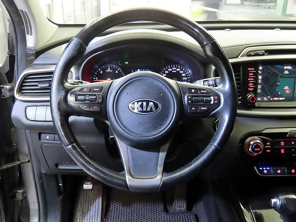 KIA Sorento - Vista 8