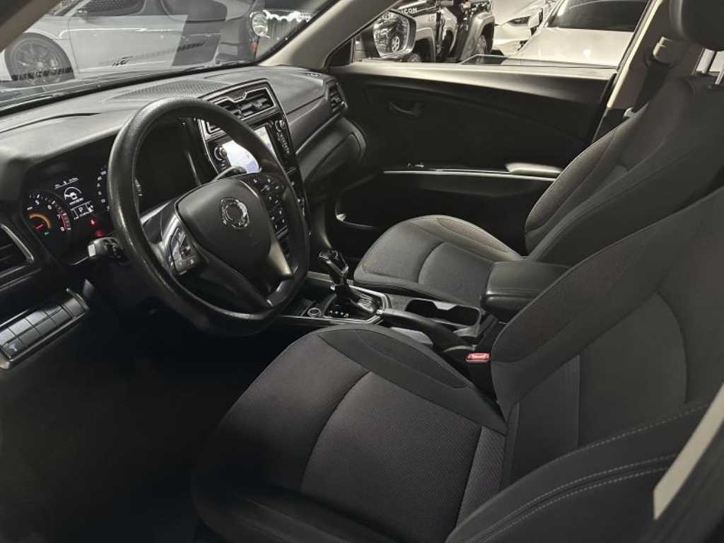 Ssangyong Tivoli - Vista 11