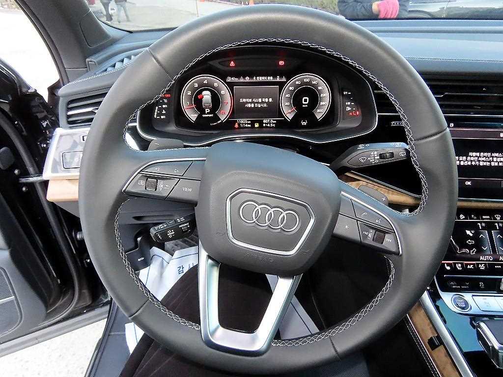 Audi Q7 - Vista 8