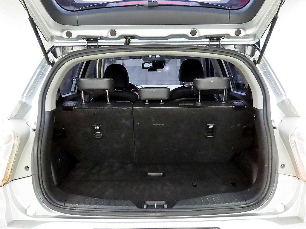 Ssangyong Tivoli - Vista 5