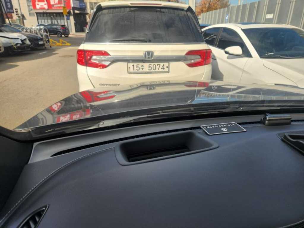 Mercedes Benz GLC Class - Vista 7