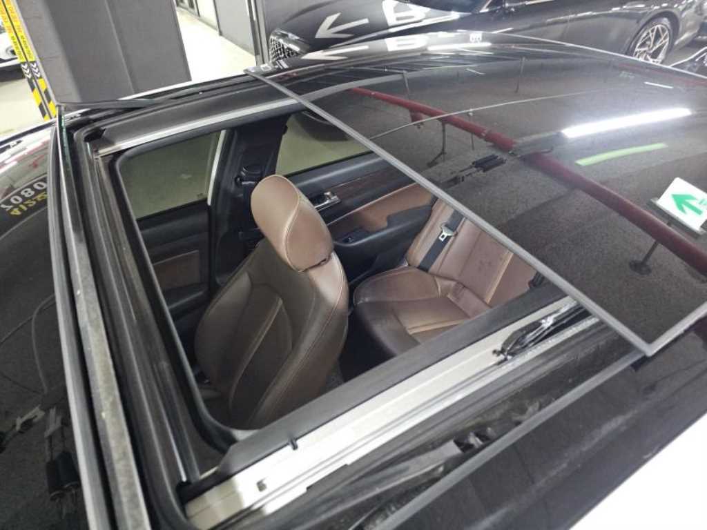 HYUNDAI Sonata - Vista 8