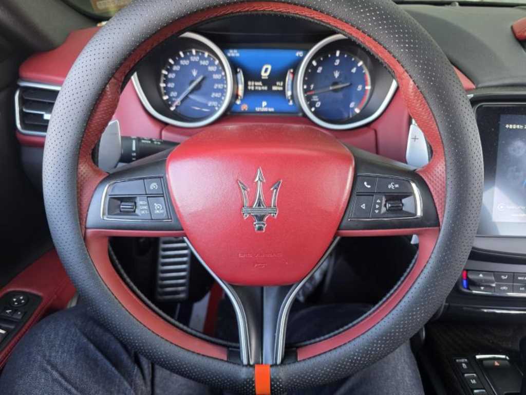 Maserati Ghibli - Vista 8