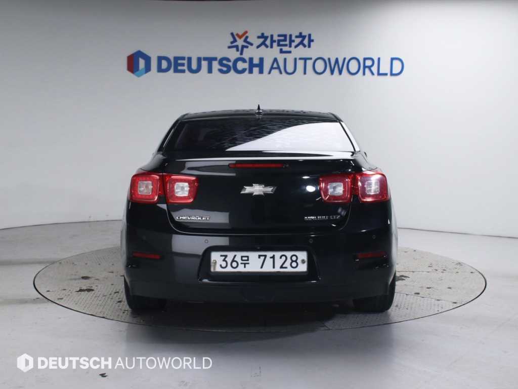 Chevrolet Malibu - Vista 4