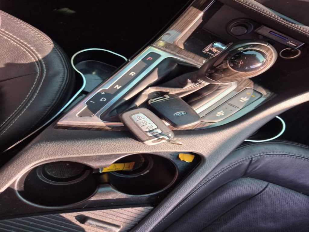 KIA K5 2012 Negro - Importación desde Corea - HF Imports Iquique - Foto 16