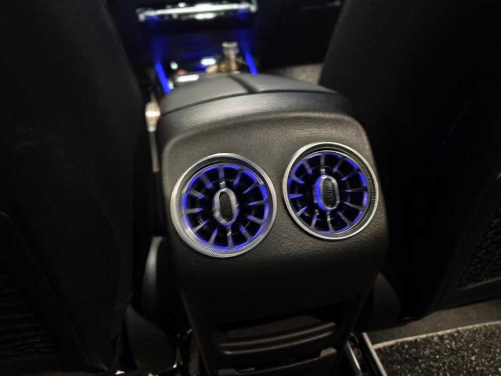 Mercedes Benz GLA Class - Vista 11