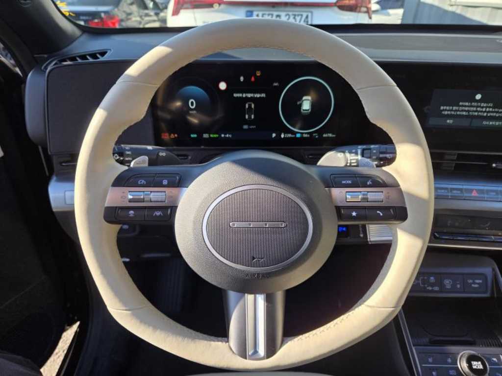 HYUNDAI Kona - Vista 7