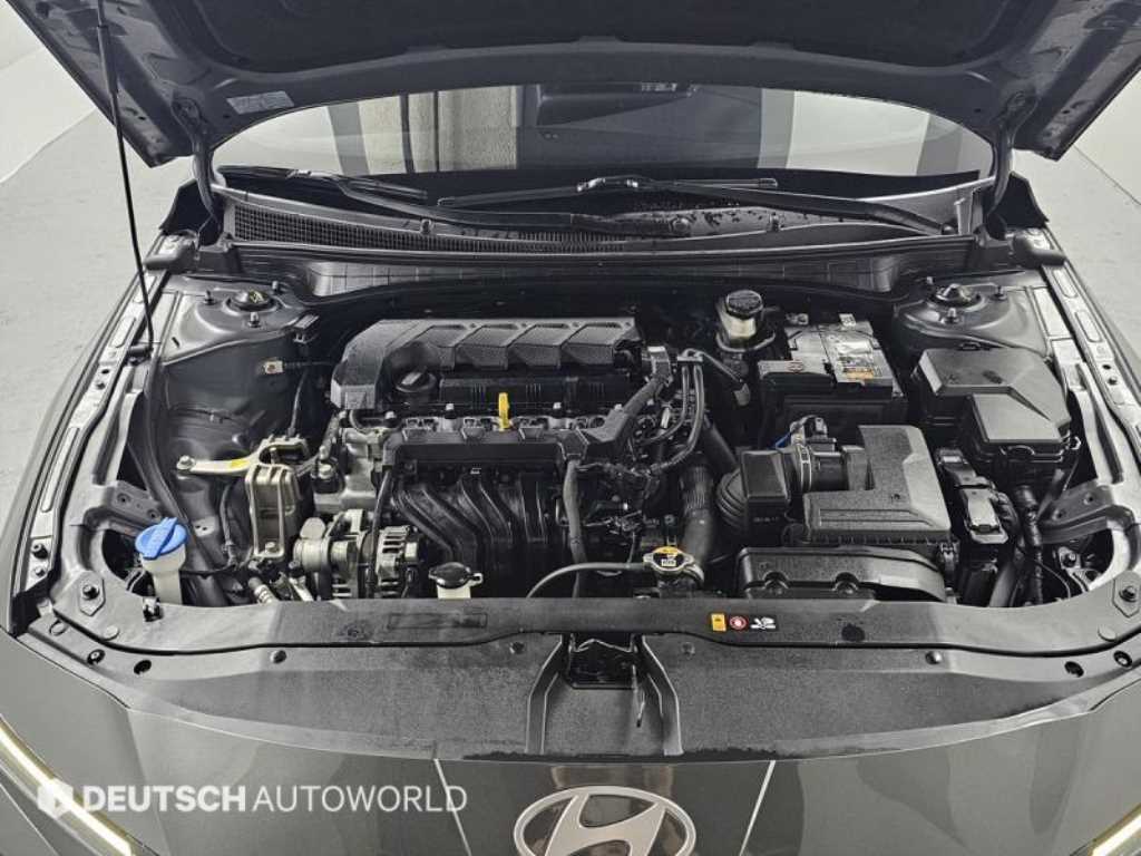 HYUNDAI Avante - Vista 6