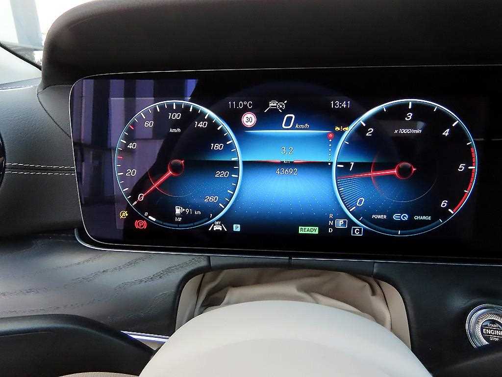 Mercedes Benz CLS Class - Vista 9