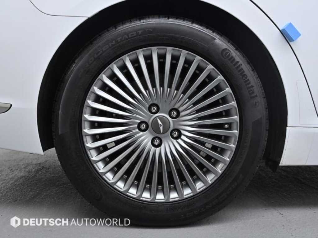 Genesis G90 - Vista 5