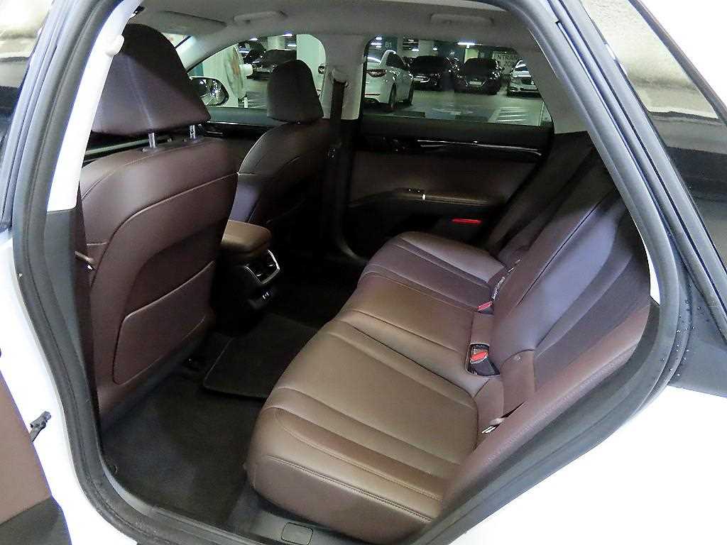 HYUNDAI Grandeur - Vista 7