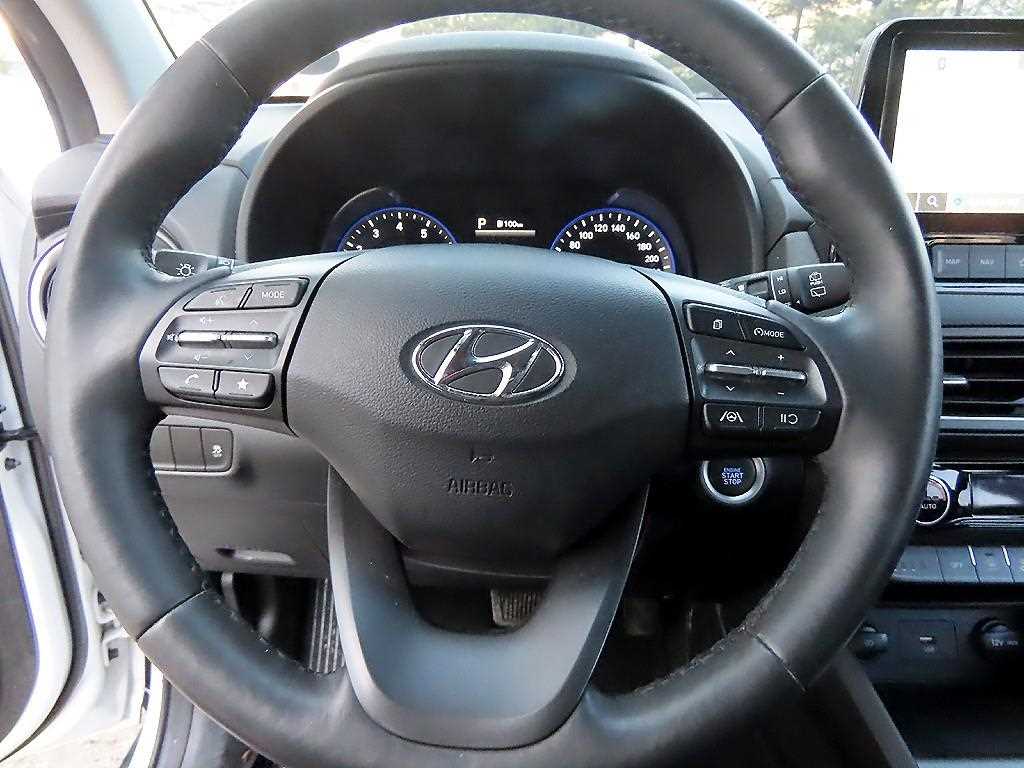 HYUNDAI Kona - Vista 8