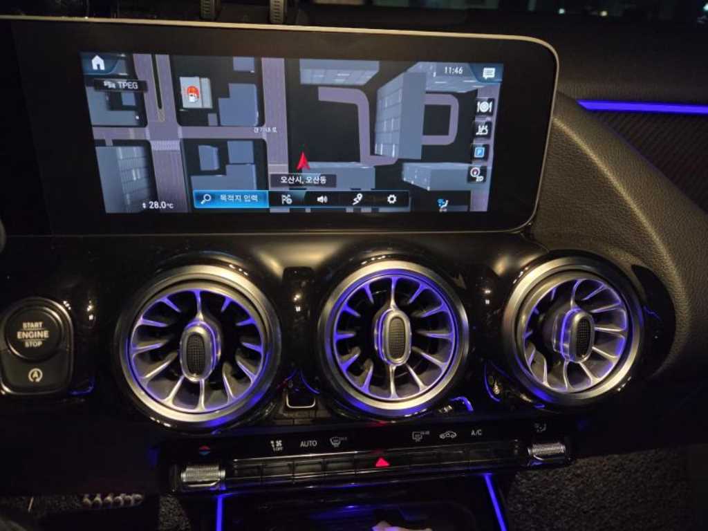 Mercedes Benz GLA Class - Vista 6