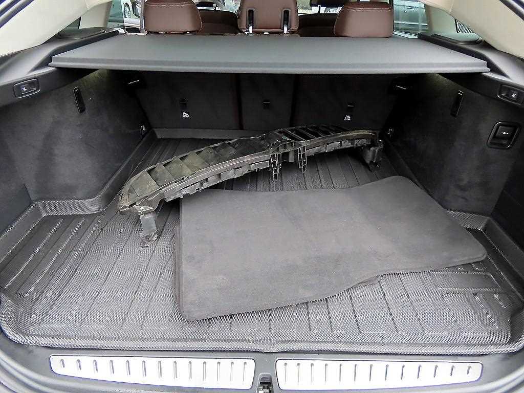 BMW Gran Turismo 2023 Negro - Importación desde Corea - HF Imports Iquique - Foto 17