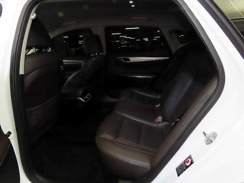 HYUNDAI Grandeur - Vista 7