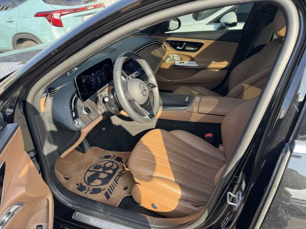 Mercedes Benz E class - Vista 5