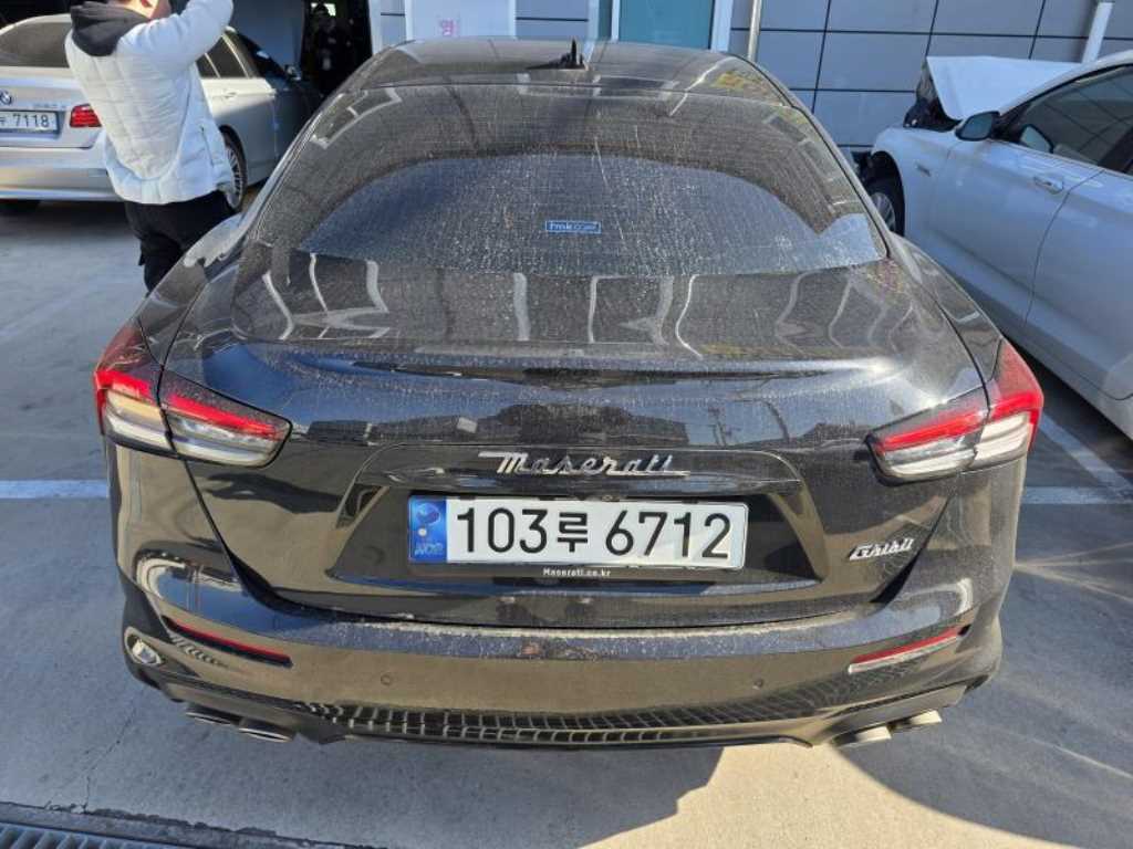 Maserati Ghibli - Vista 4