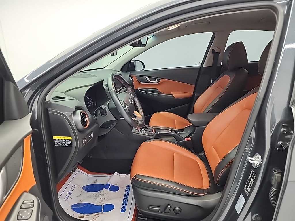 HYUNDAI Kona - Vista 11