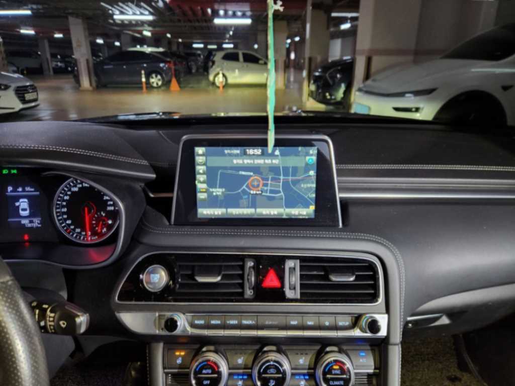 Genesis G70 - Vista 11