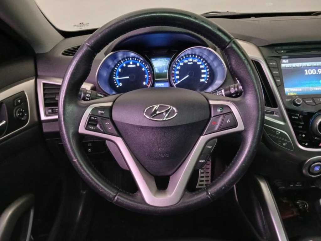 HYUNDAI Veloster - Vista 12