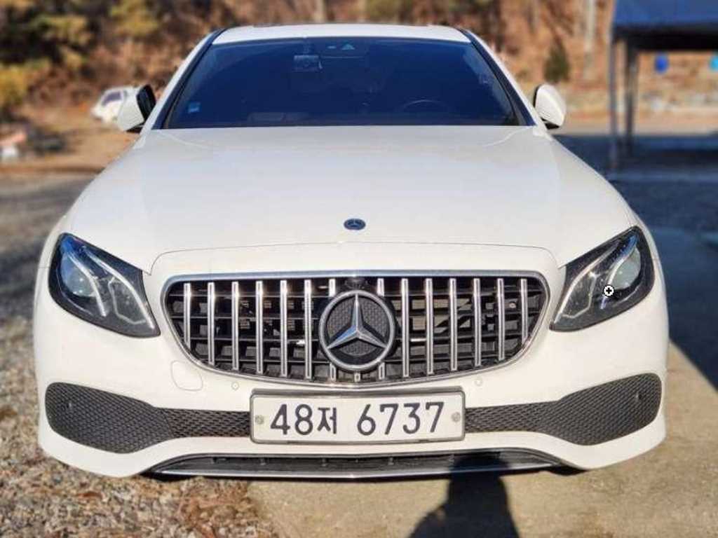 Mercedes Benz E class 2018 Blanco - Importación desde Corea - HF Imports Iquique - Foto 1