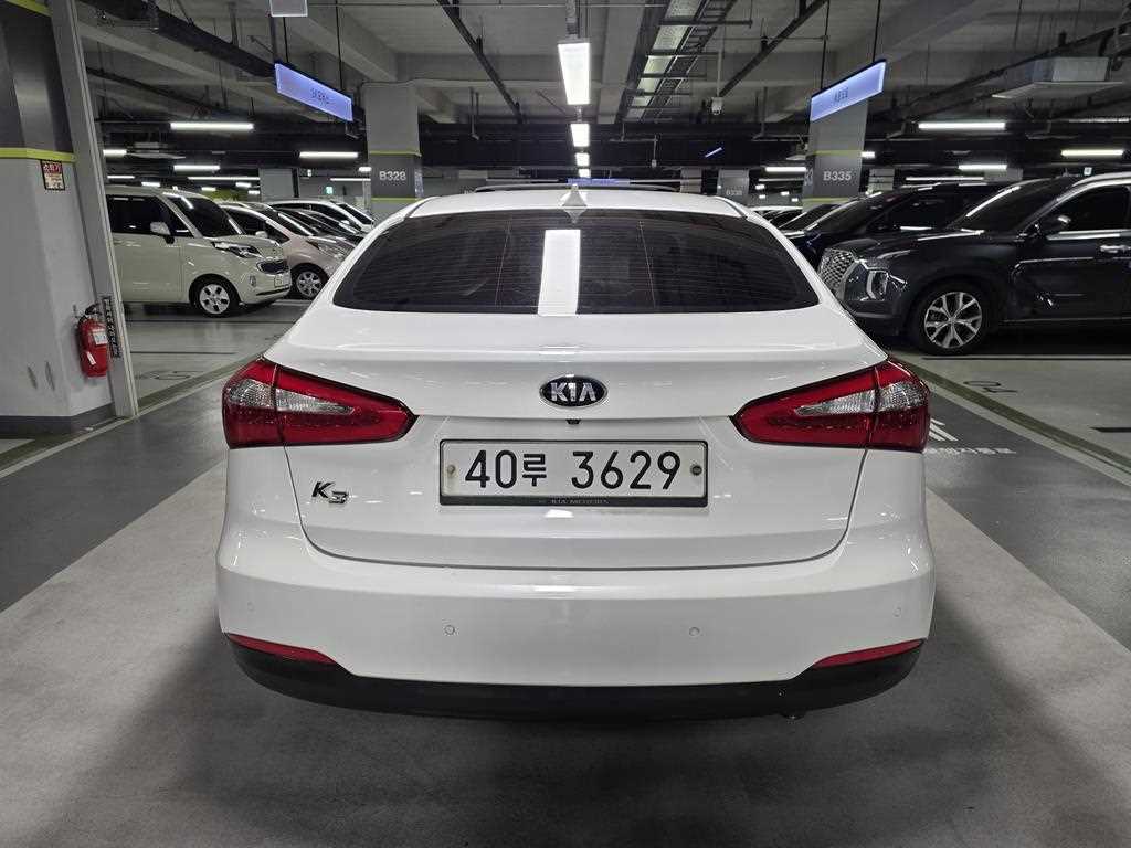 KIA K3 - Vista 4