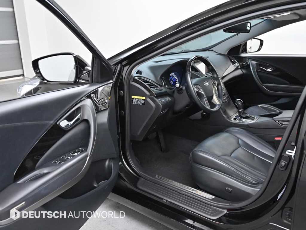 HYUNDAI Grandeur - Vista 11