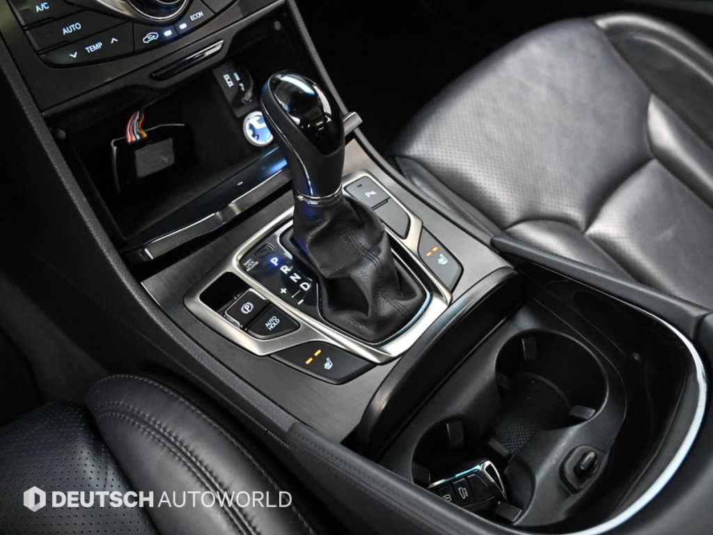 HYUNDAI Grandeur - Vista 9