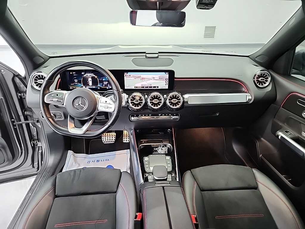 Mercedes Benz GLB Class - Vista 7