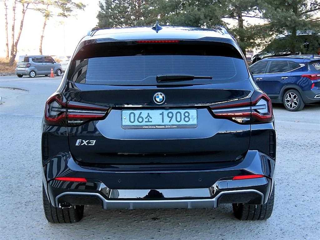 BMW iX3 - Vista 4