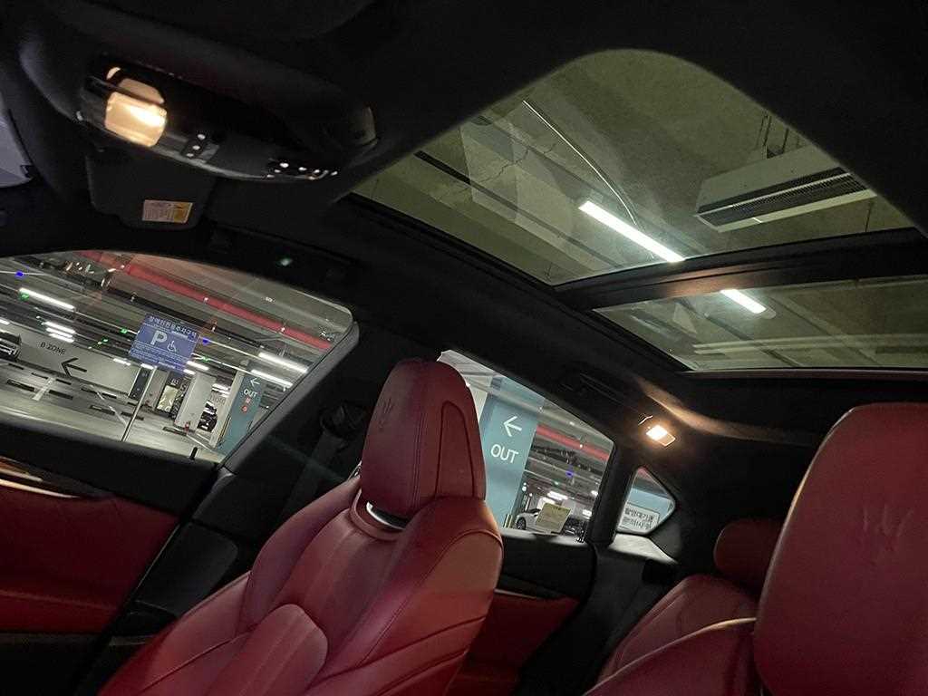 Maserati Levante 2019 Blanco - Importación desde Corea - HF Imports Iquique - Foto 15