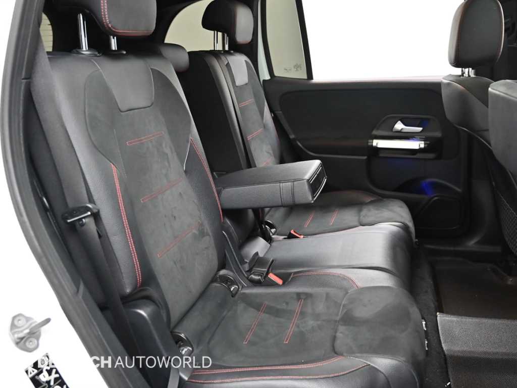 Mercedes Benz GLB Class - Vista 12