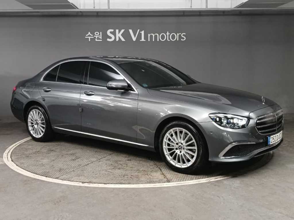 Mercedes Benz E class - Vista 5