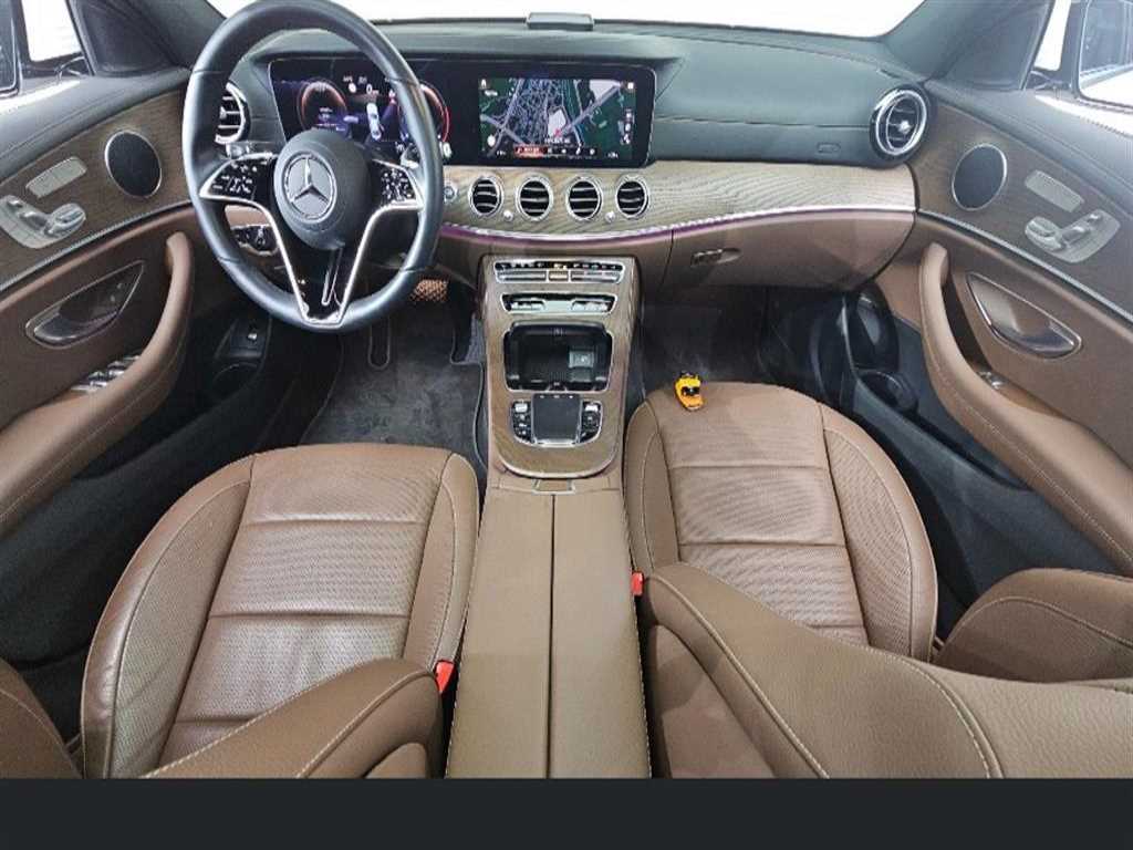 Mercedes Benz E class - Vista 7