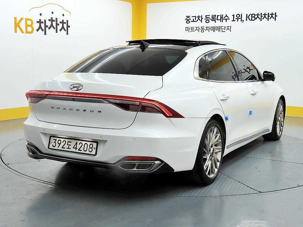 HYUNDAI Grandeur - Vista 4