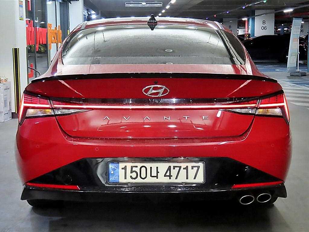 HYUNDAI Avante - Vista 5