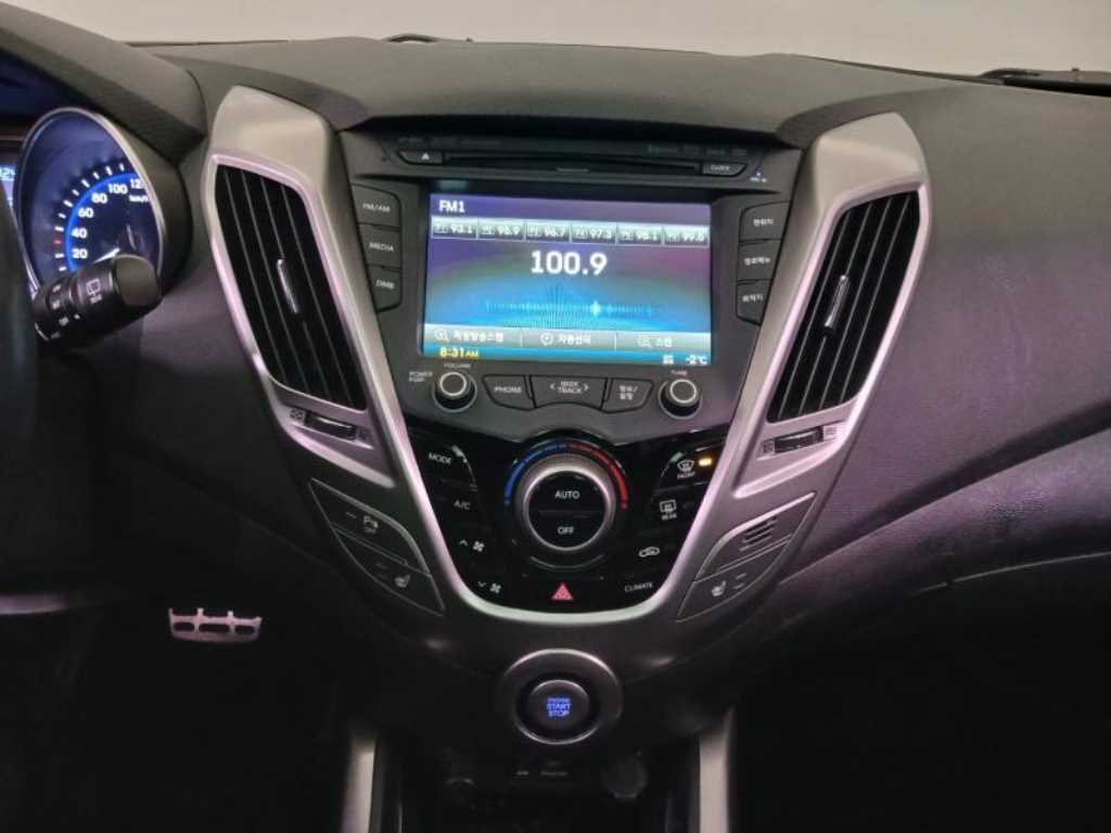 HYUNDAI Veloster - Vista 11