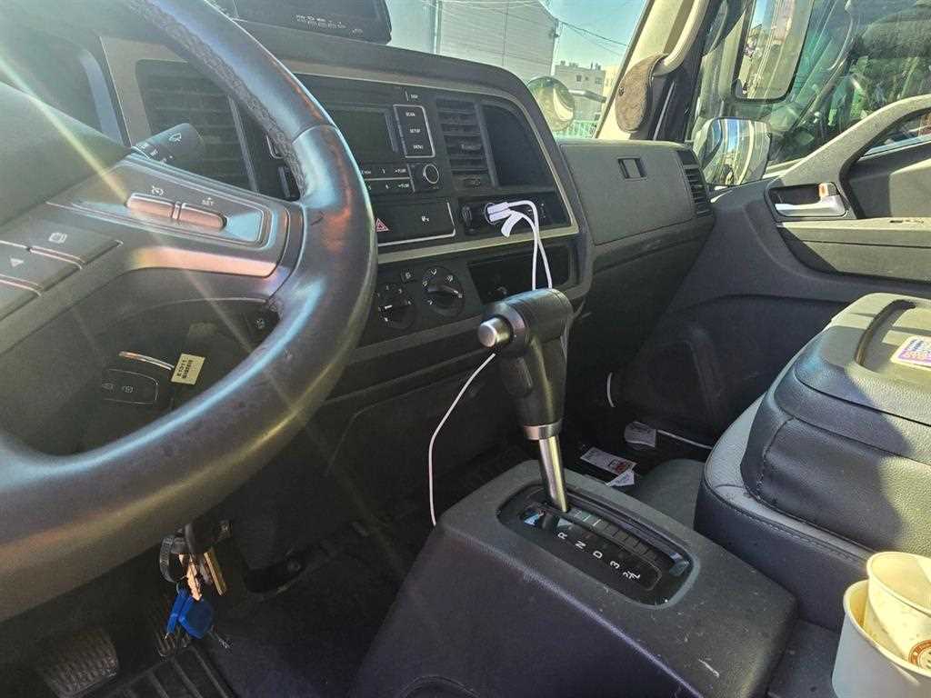 medium and large cargo truck - Vista 5