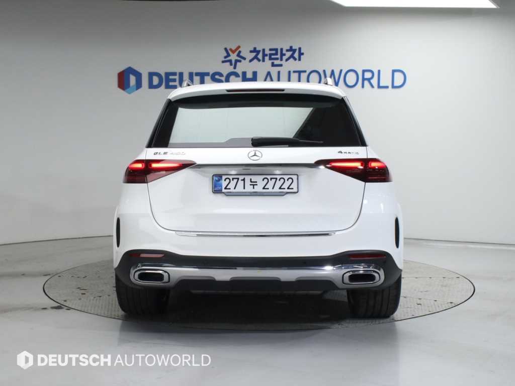 Mercedes Benz GLE Class - Vista 4