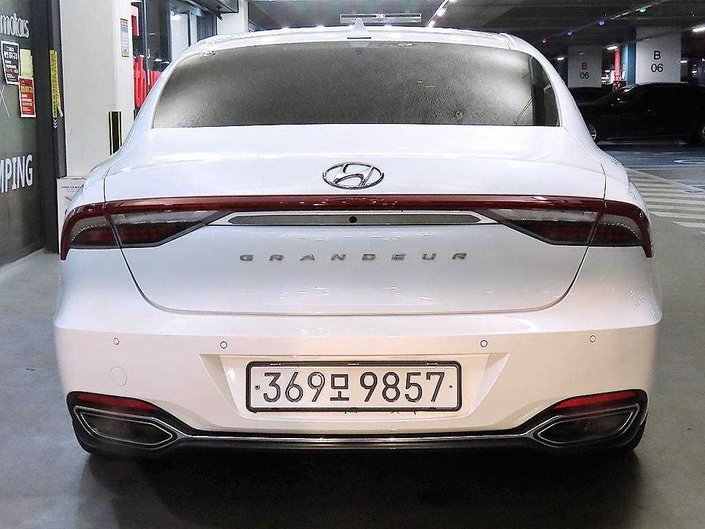 HYUNDAI Grandeur - Vista 5