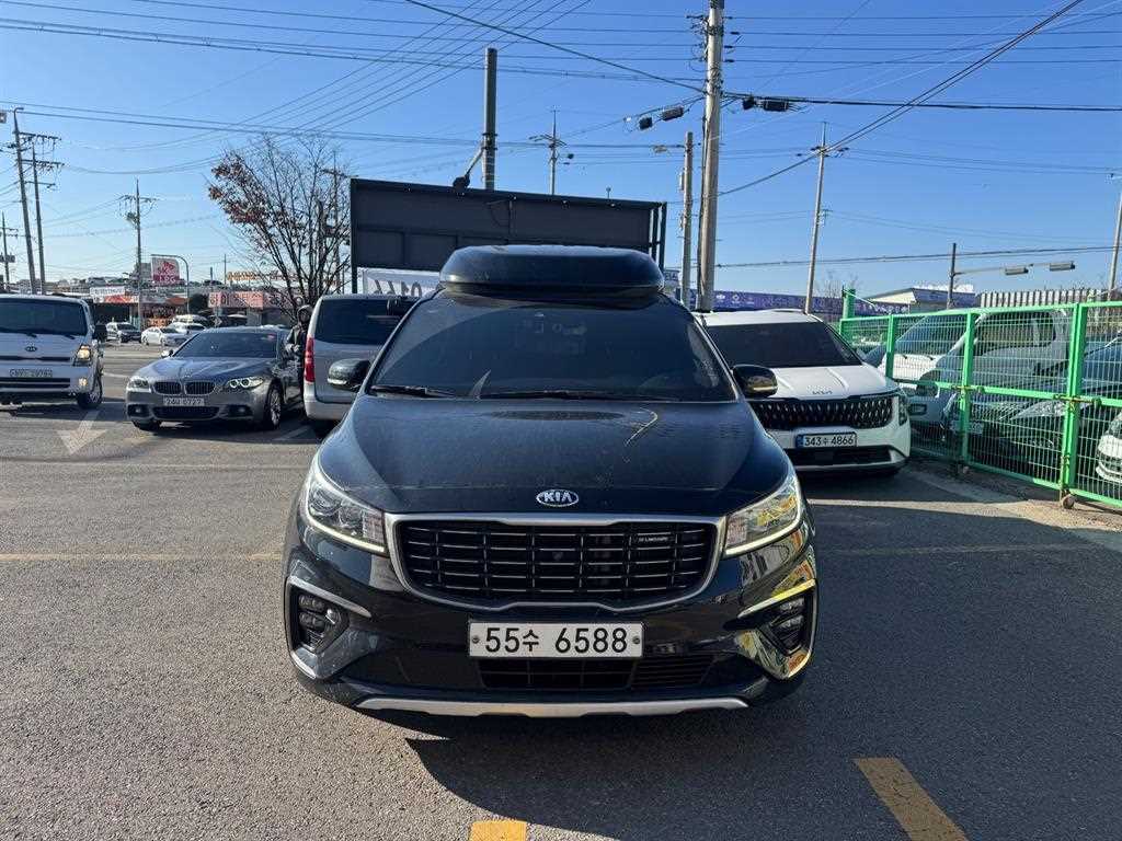 KIA Carnival 2019 Negro - Importación desde Corea - HF Imports Iquique - Foto 1