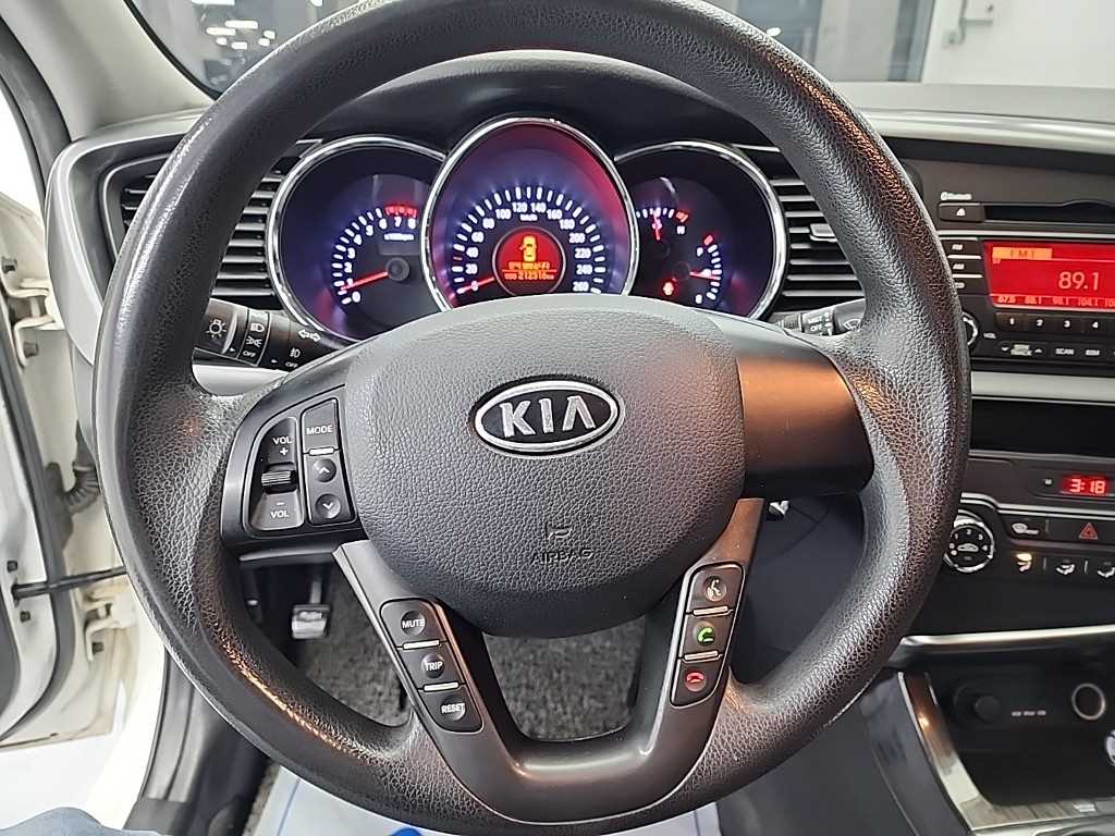 KIA K5 - Vista 9