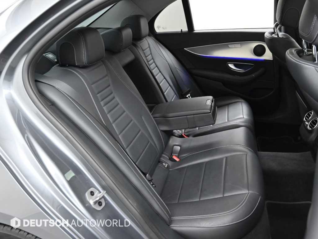 Mercedes Benz E class - Vista 12