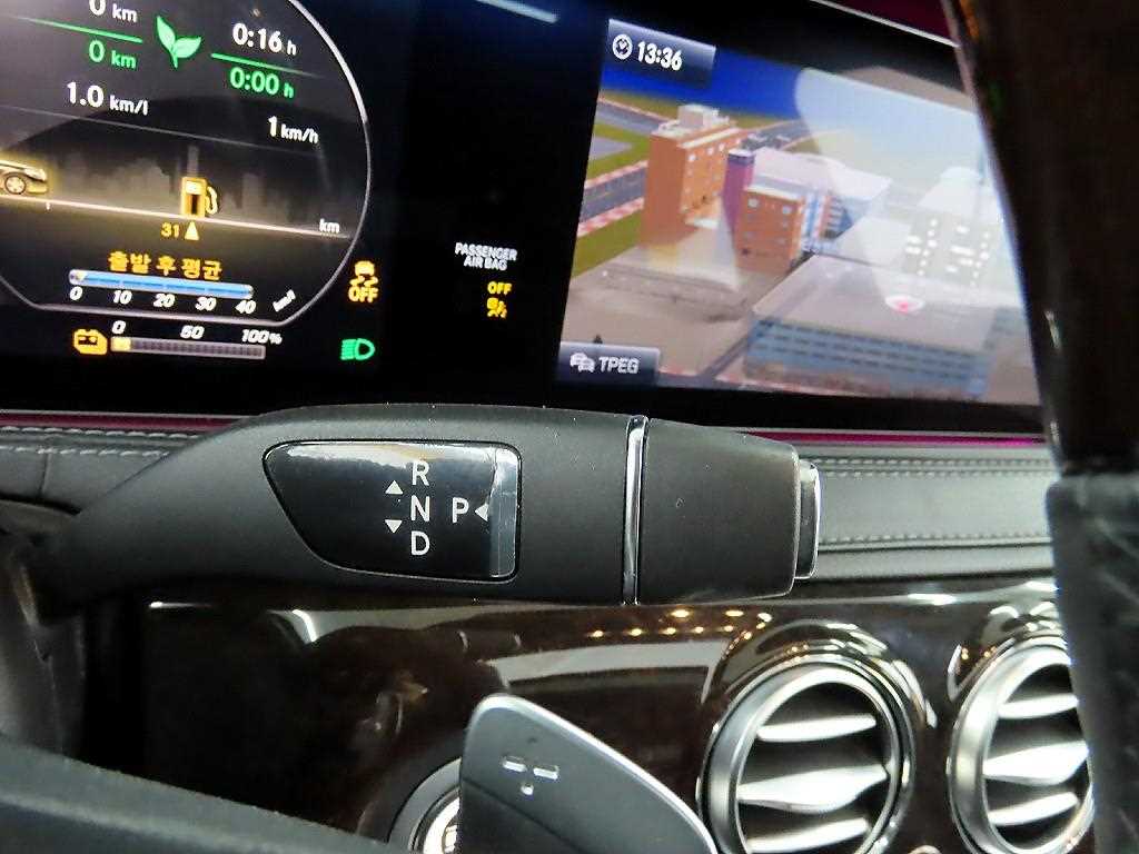 Mercedes Benz S Class - Vista 10