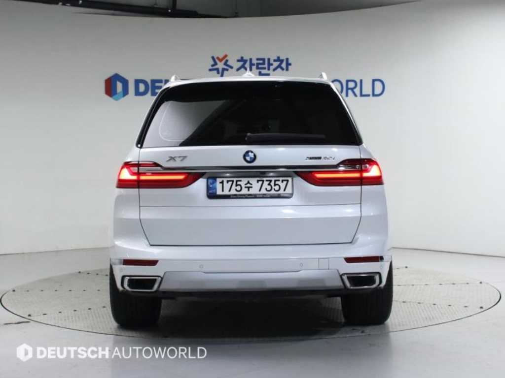 BMW X7 - Vista 4