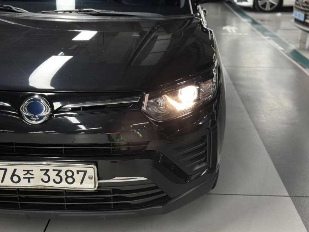 Ssangyong Tivoli 2020 Negro - Importación desde Corea - HF Imports Iquique - Foto 16