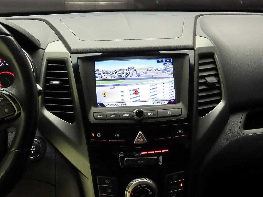 Ssangyong Tivoli - Vista 9