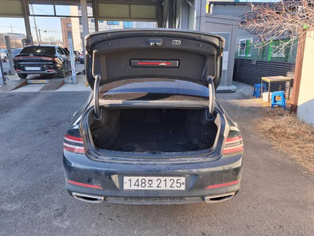 Genesis G80 - Vista 4