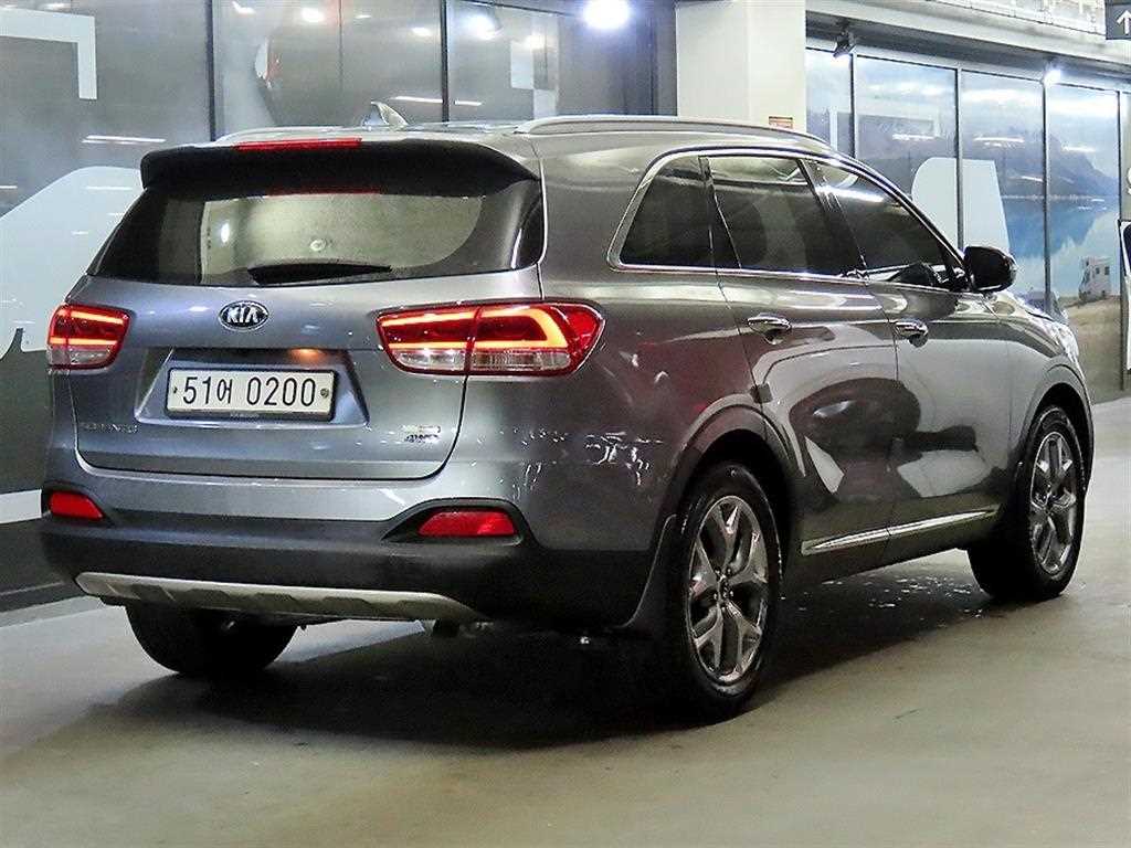 KIA Sorento - Vista 4