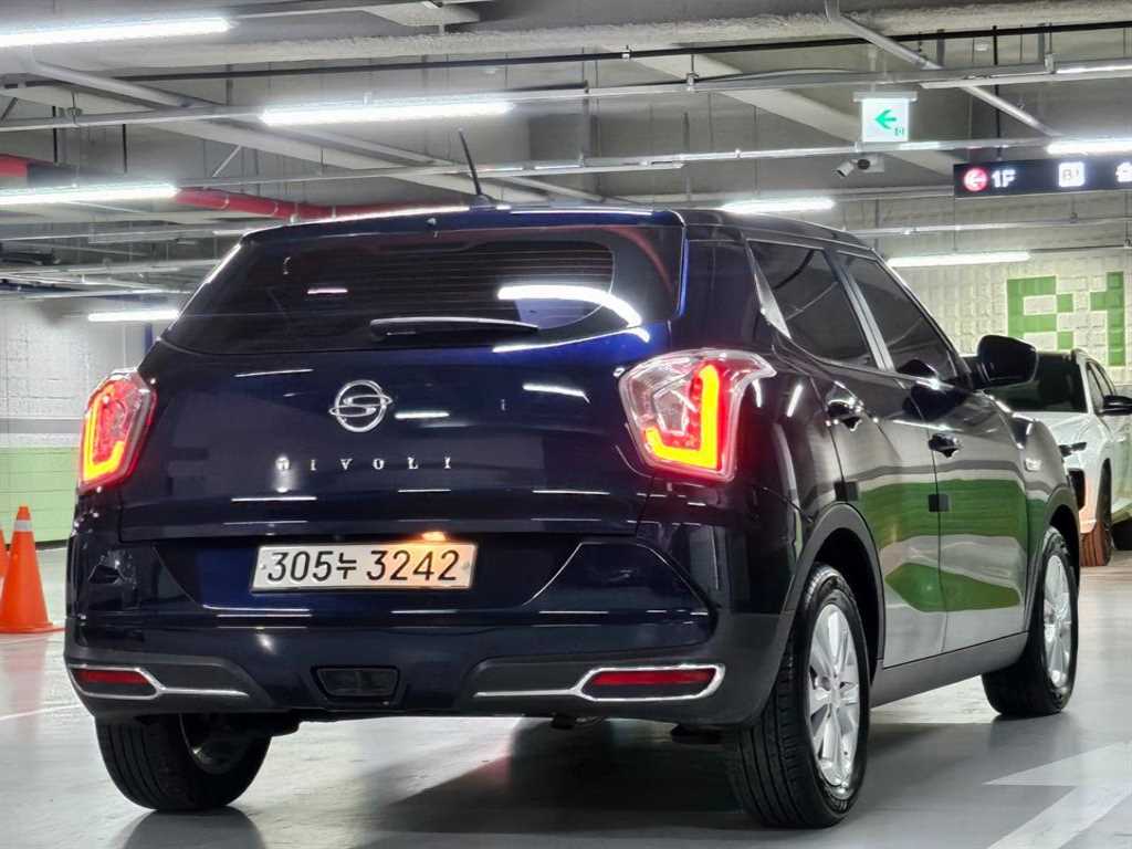 Ssangyong Tivoli - Vista 3